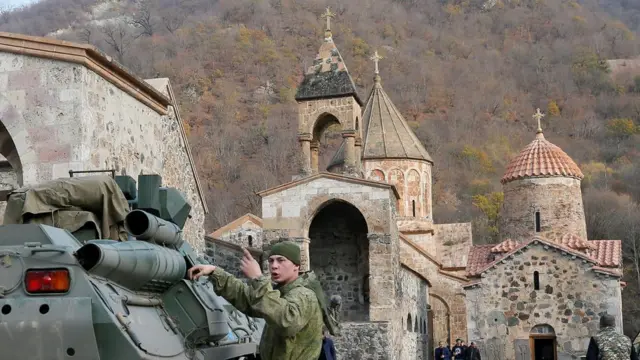 Пост миротворцев у монастыря Дадиванк