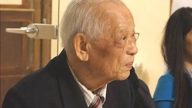 Nhà báo Bùi Tín