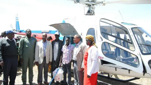 Ces sont des retraités des forces aérienne kenyanes qui ont appris son histoire et ont décidé de financer son éducation.