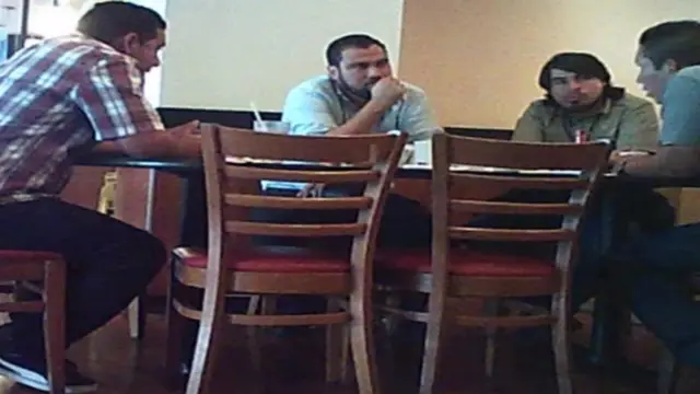 Diálogo entre la mara y miembros del gobierno