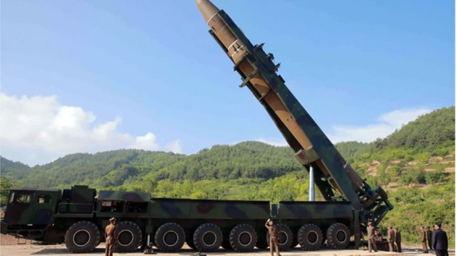 Kombora la Hwasong 14