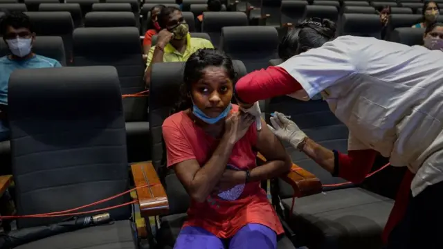 கொரோனா தடுப்பூசி