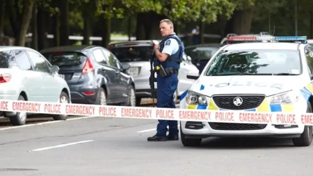 पुलिसकर्मी