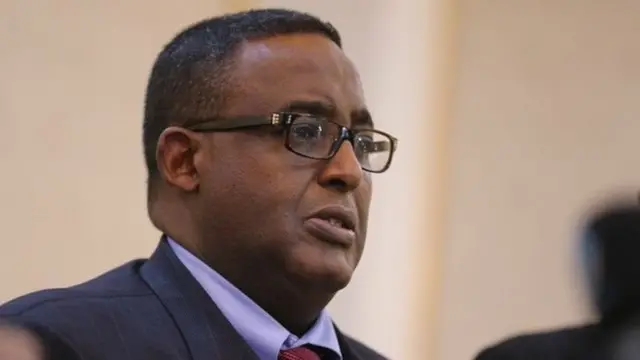 Cumar Cabdirashiid wuxuu ahaa ra'iisul wasaarihii ugu horreeyay ee dowladdii Sheekh Shariif Sheekh Axmed