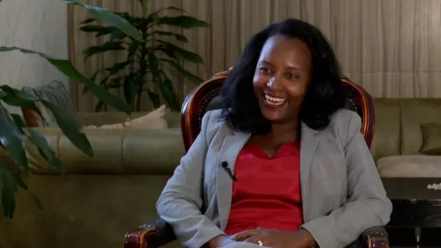 ወ/ሮ አዳነች አቤቤ የገቢዎች ሚንስትር