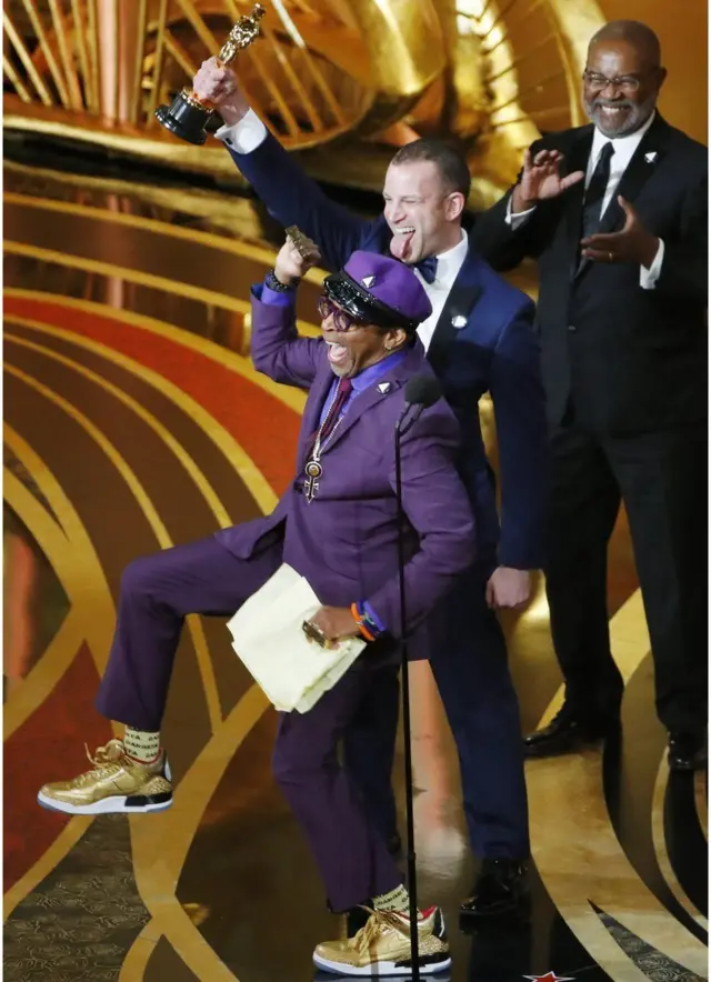 బెస్ట్ అడాప్టెడ్ స్క్రీన్ ప్లే: బ్లాక్‌క్లాన్స్‌మాన్ - చార్లీ వాచెల్, డేవిడ్ రాబినోవిట్జ్, కెవిన్ విల్మాట్, స్పైక్ లీ