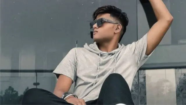 12वीं कक्षा के छात्र हिमांशु बागड़ी