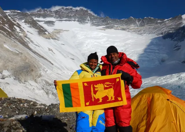 යොහාන් පීරිස්ට කඳු මුදුනට ලඟාවීමට නොහැකි විය