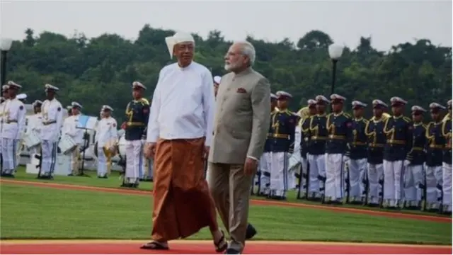 গার্ড অব অনারে নরেন্দ্র মোদির সাথে বার্মিজ প্রেসিডেন্ট