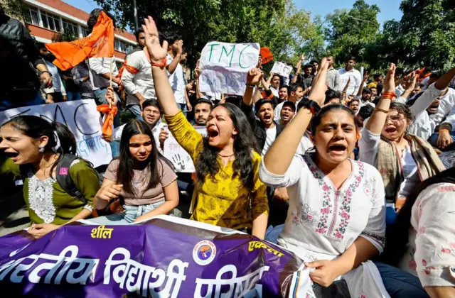 সন্দেশখালি ইস্যুতে তৃণমূল সরকারের বিরুদ্ধে বিজেপির ছাত্র সংগঠনের বিক্ষোভ