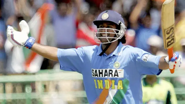 ఇండియన్ క్రికెటర్ మహేంద్ర సింగ్ ధోనీ