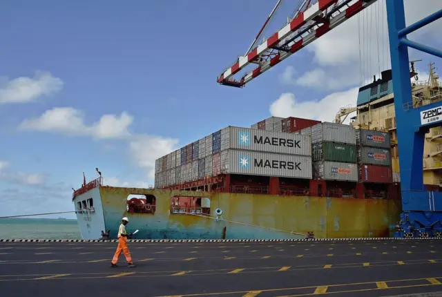 多哈雷多功能码头项目