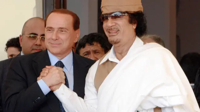 Silvio Berlusconi et Mouammar Kadhafi