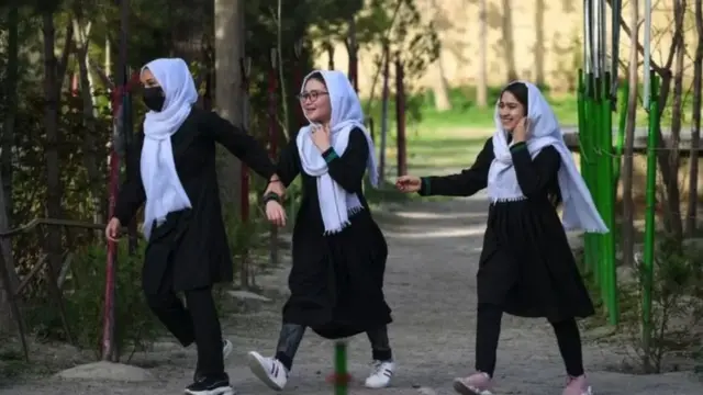 ښوونځي