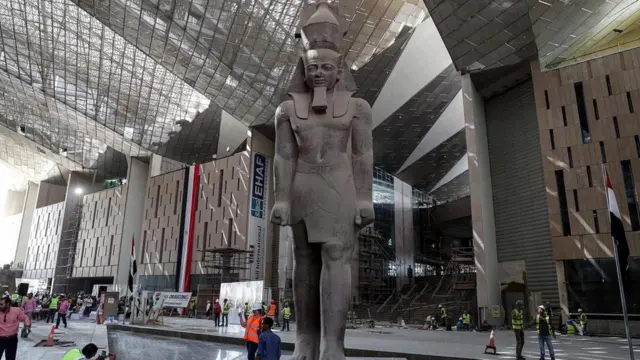 من المقرر أن يُفتتح المتحف المصري الكبير - الذي طال انتظاره - خلال هذا العام