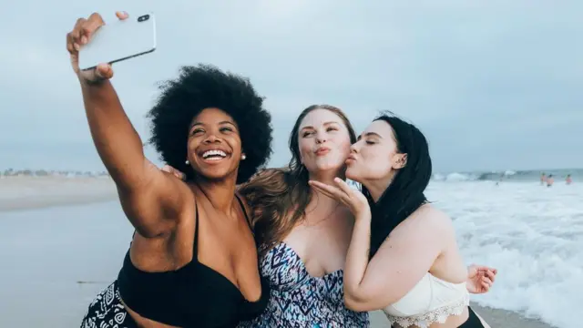 Молоді жінки