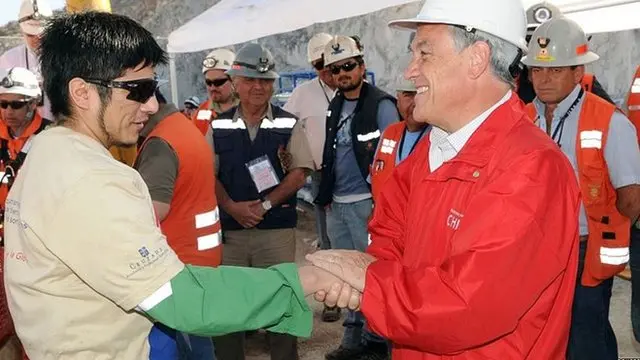 Mineiro é cumprimentado pelo presidente Piñera