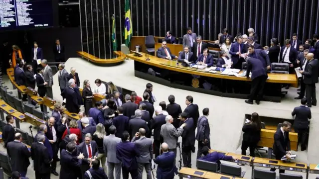 Plenário da câmara dos deputados durante votação da reforma da previdência