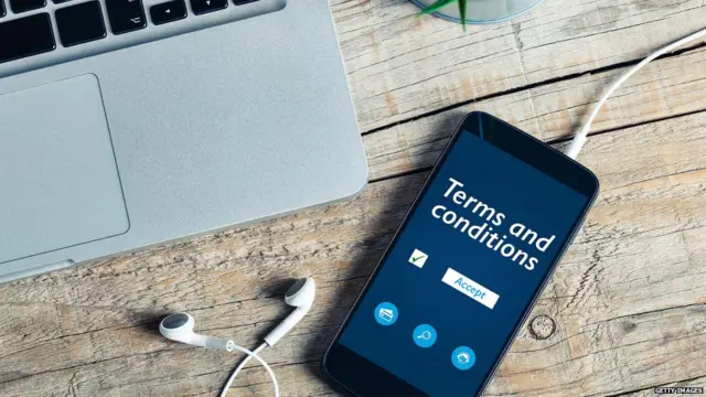 ਸੋਸ਼ਲ ਮੀਡੀਆ, ਡਾਟਾ ਚੋਰੀ