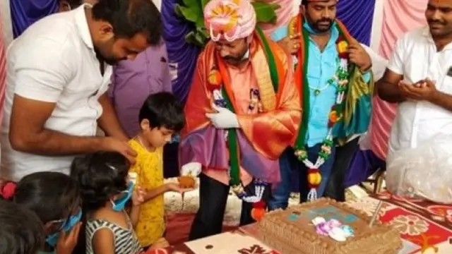 கொரோனா வைரஸ்: ஊரடங்கு நீட்டிப்பு, பிறந்த நாள் கொண்டாடிய பா.ஜ.க எம்.எல்.ஏ - சில தகவல்கள்