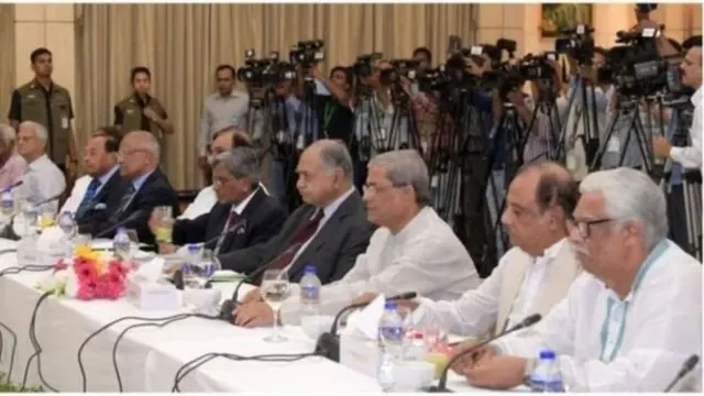 জাতীয় ঐক্যফ্রন্ট এ তফসিল এক মাস পেছানোর দাবি জানিয়েছিল।