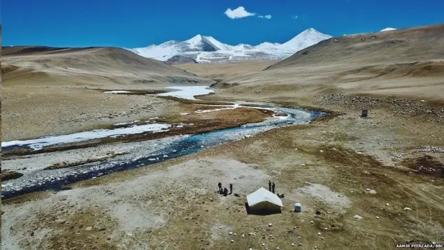 સૈનિકોના તંબુની તસવીર