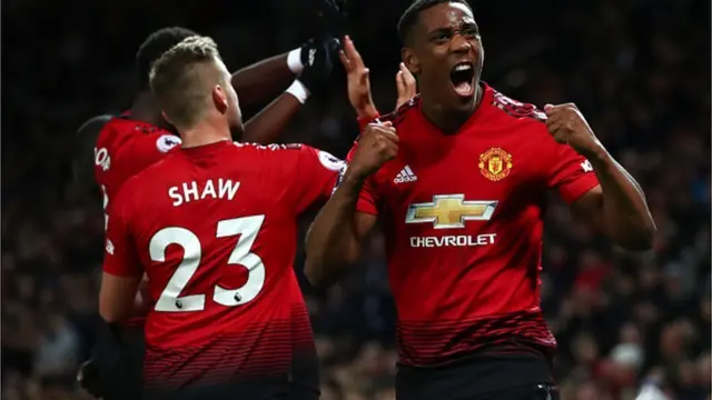 Anthony Martial pẹ̀lú àwọn akẹgbẹ́ rẹ̀