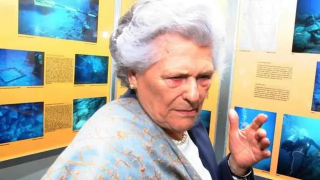 સોનિયા ગાંધીનાં માતા