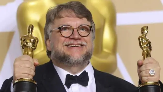 المخرج المكسيكي "جييرمو ديل تورو"،