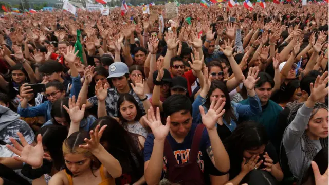 A maior marcha da história do Chile foi contra a desigualdade causada por seu modelo econômico