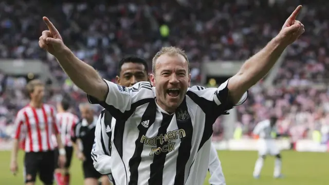 Newcastle'a 15 milyon sterline transfer olan Alan Shearer, dünyanın en pahalı transferiydi. Wenger döneminde bu rekor 11 kez kırıldı. En son Neymar 199 milyon sterline PSG'ye transfer oldu.