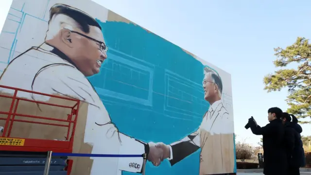 한국 정부는 김정은 위원장의 2018년 내 서울 답방을 추진했지만 이뤄지지 못했다