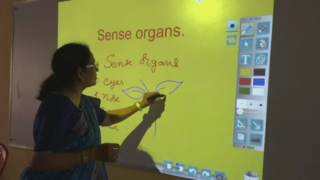 డిజిటల్ క్లాసులు