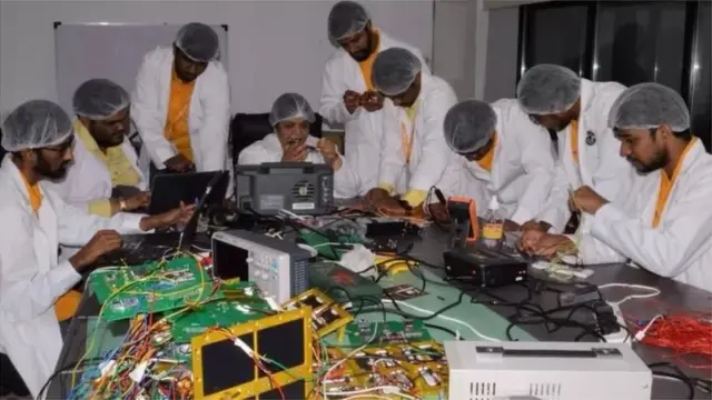 శాటిలైట్ తయారీ