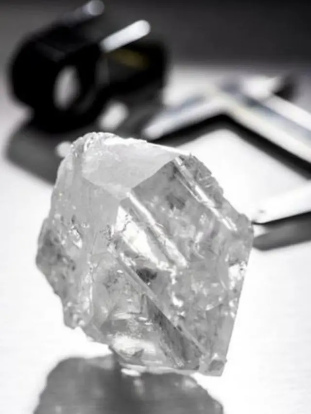 இந்த வைரம் 2.5 முதல் 3 பில்லியன் ஆண்டுகலுக்கு முன்பு உருவானது.