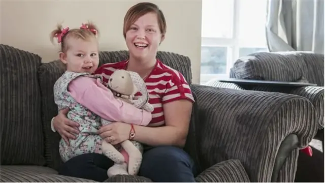 মেয়ে যেনো একই সমস্যায় না পড়ে তা নিয়ে সচেতন হ্যাজেল