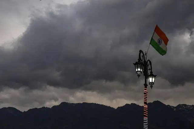 ગુજરાત હવામાન આગાહી, વરસાદ, દીપક ચુડાસમા, બીબીસી વૅધર, બીબીસી હવામાન, ચોમાસું બીબીસી સમાચાર, બીબીસી ન્યૂઝ ગુજરાતી, સ્કાયમેટની આગાહી, કેટલો વરસાદ 