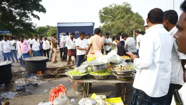 రైతుల ఆందోళన