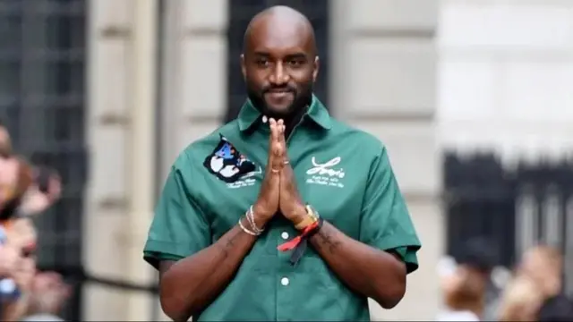 아블로는 당대 최고 영향력 있는 패션 디자이너 중 하나로 평가받는다