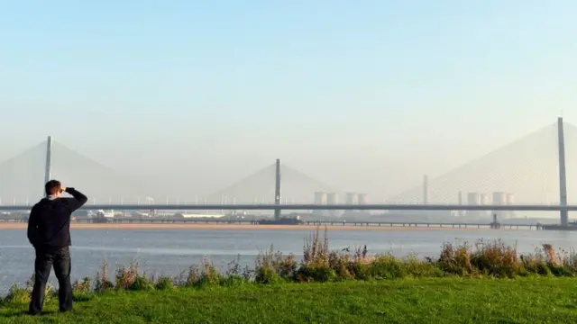 міст над річкою Мерсі