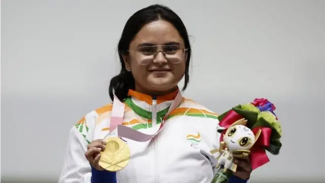 ਰਾਸ਼ਟਰਪਤੀ, ਪ੍ਰਧਾਨ ਮੰਤਰੀ ਅਤੇ ਕੇਂਦਰੀ ਖੇਡ ਮੰਤਰੀ ਸਮੇਤ ਉਨ੍ਹਾਂ ਨੂੰ ਕਈ ਹਸਤੀਆਂ ਵਧਾਈ ਦੇ ਰਹੀਆਂ ਹਨ।