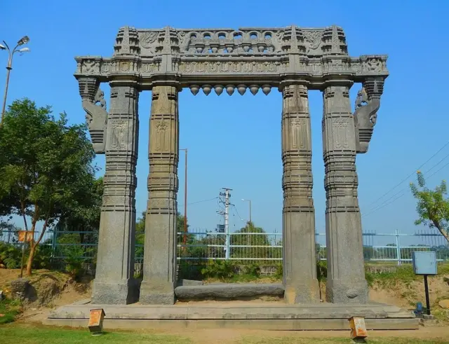 కాకతీయుల కోట గడప