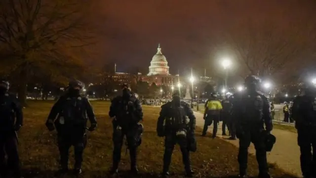 கேப்பிட்டலைப் பாதுகாக்கும் வீரர்கள்
