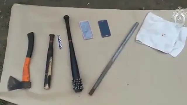 Следственный комитет выложил фотографии изъятого у подозреваемых