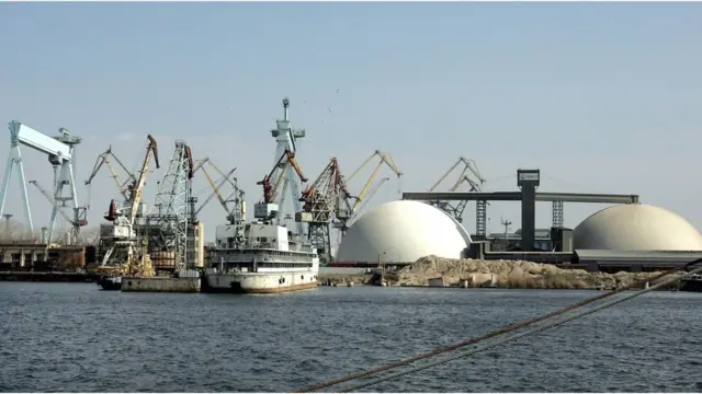 Українські порти на Чорному морі, через які йшов аграрний експорт, заблоковані Росією