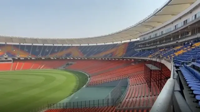 મોટેરા સ્ટેડિયમ જ્યાં ભારત અને ઇંગ્લૅન્ડ વચ્ચે ક્રિકેટ મૅચ રમાઈ રહી છે.