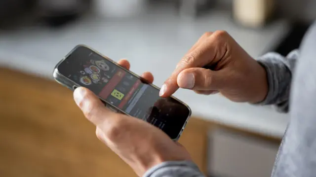 ஆன்லைன் சூதாட்டம்