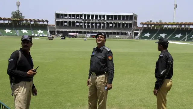 ক্রিকেট, লাহোর, পাকিস্তান, বাংলাদেশ