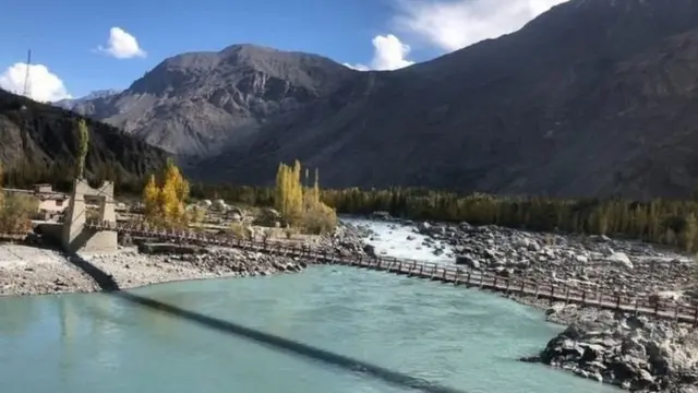 नदी