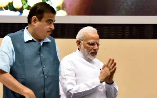 मोदी, गडकरी